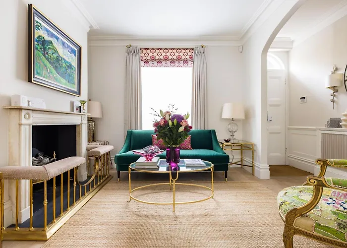 The Impressionists Fireplace - 3 Bedroom Home In Chelsea