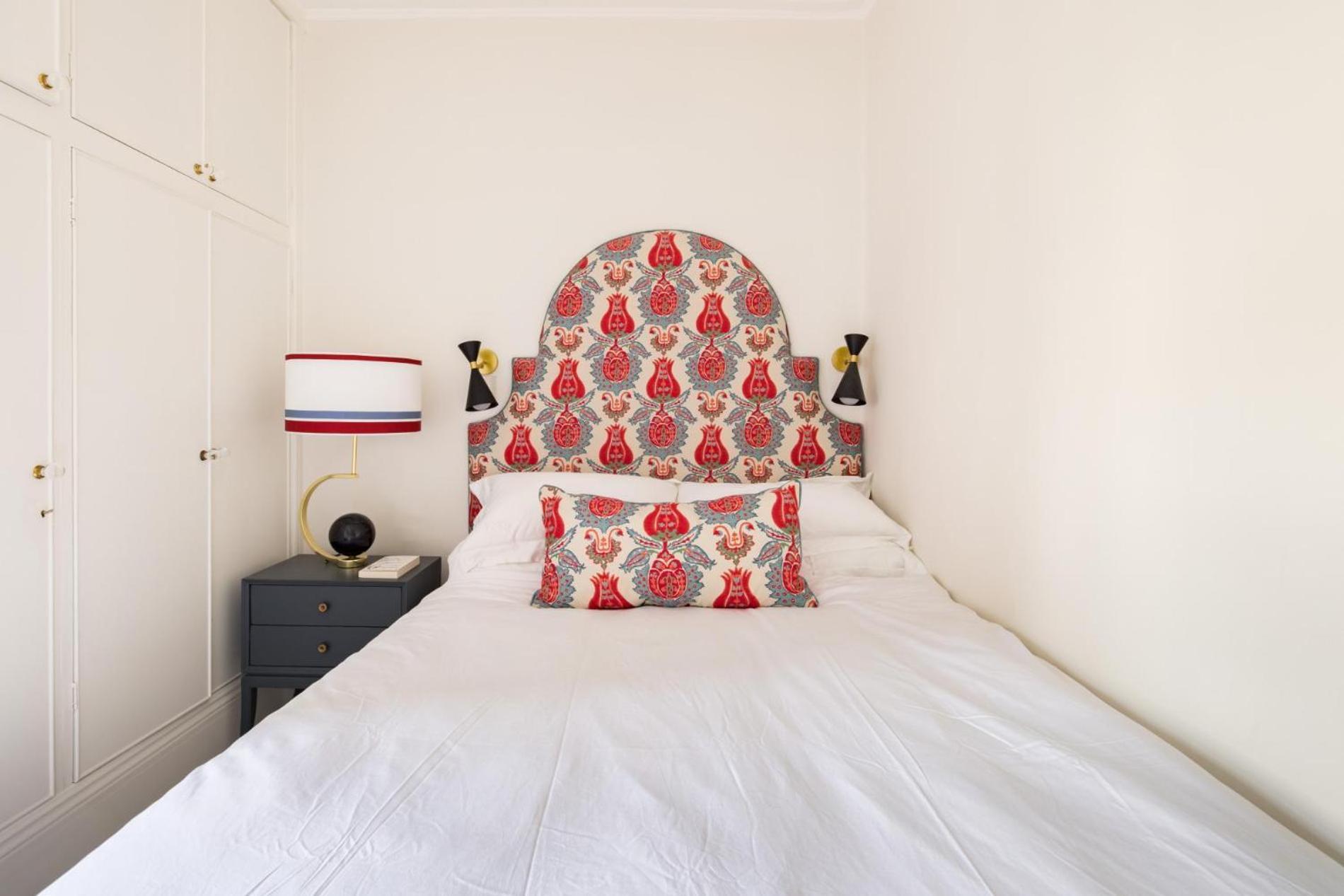The Impressionists Fireplace - 3 Bedroom In Chelsea Londra